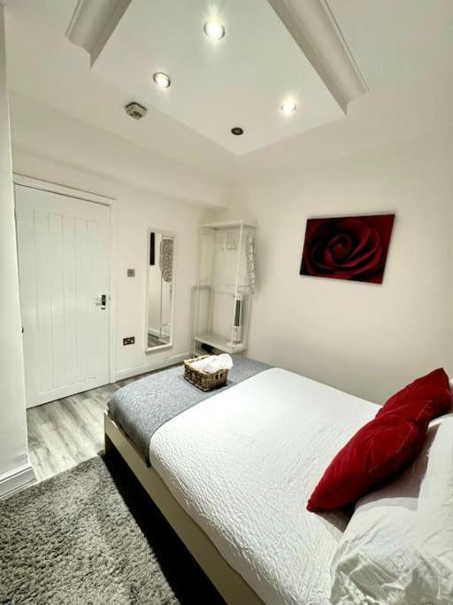Centrally-Located Gem In Marble Arch, Лондон Экстерьер фото