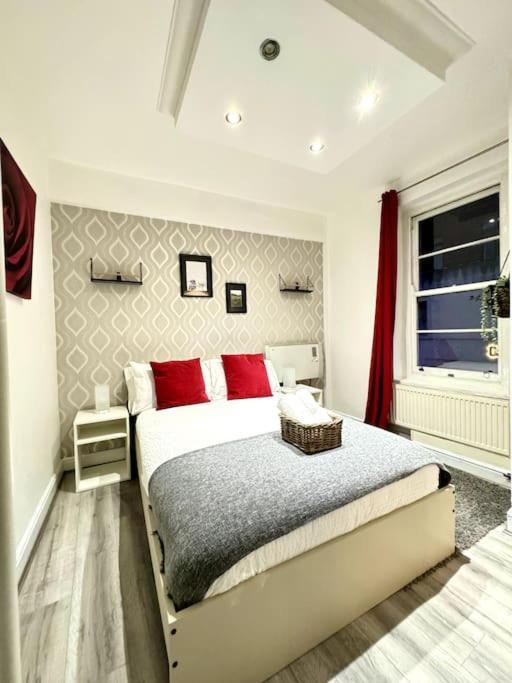 Centrally-Located Gem In Marble Arch, Лондон Экстерьер фото